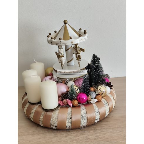 Adventi koszorú körhintával